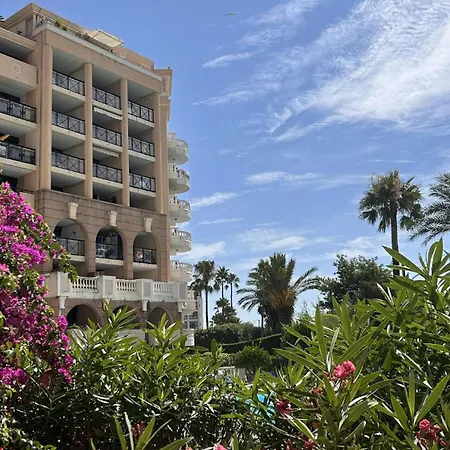 Appartement Grand 4 Personnes Avec Terrasses, Jardin, 2 Piscines, Place De Parking, A 200m Des Plages